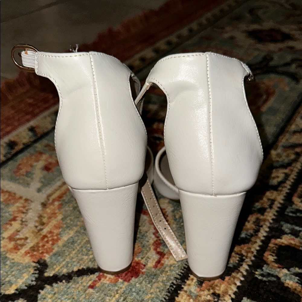 Dream Pairs White Slingback Heels - Picture 5 of 6